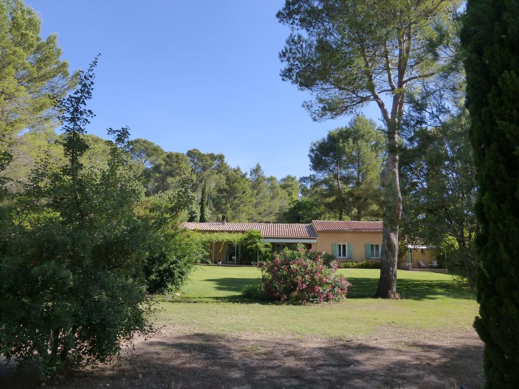 La Genestiere Bed and Breakfast Clermont-lʼHérault Buitenkant foto