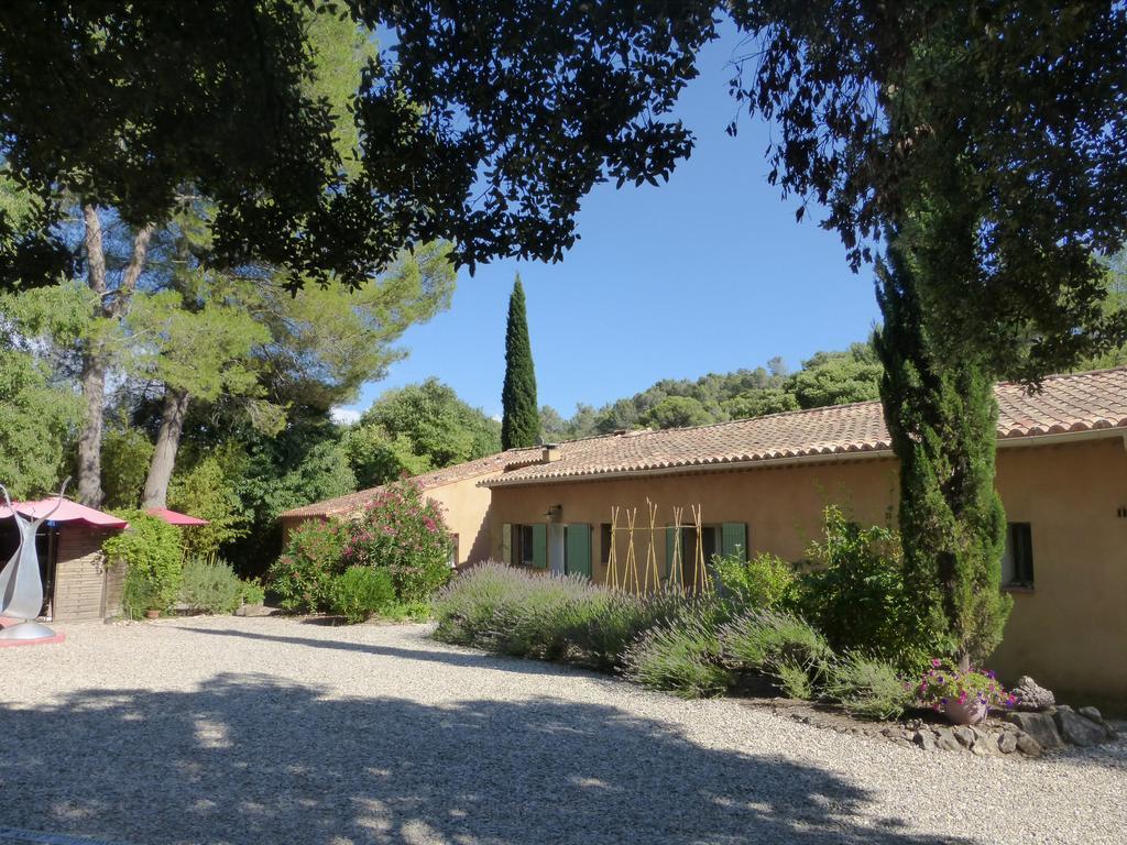 La Genestiere Bed and Breakfast Clermont-lʼHérault Buitenkant foto