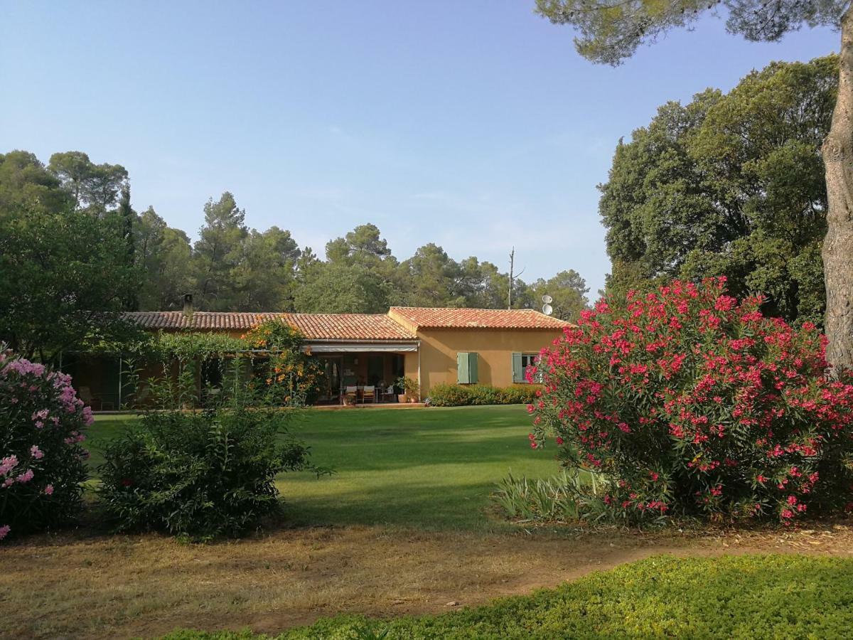 La Genestiere Bed and Breakfast Clermont-lʼHérault Buitenkant foto